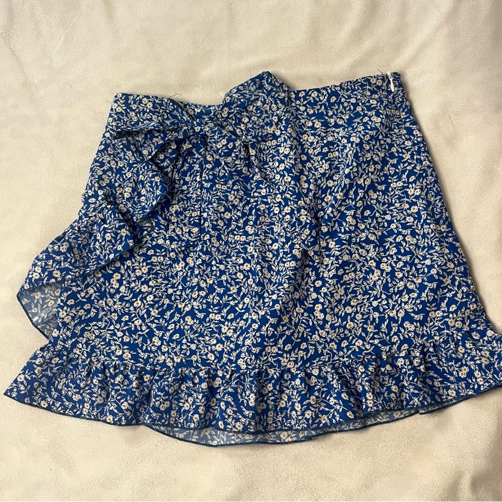 ZAFUL FLORAL SKIRT